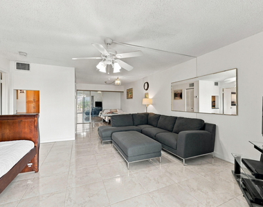 3909 N Ocean Boulevard - Photo Thumbnail 5