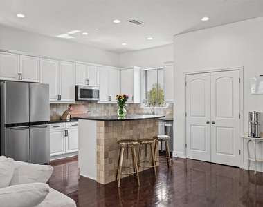 4230 Travis Street - Photo Thumbnail 12