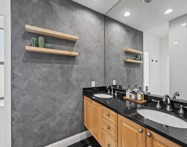 4230 Travis Street - Photo Thumbnail 25