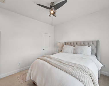4230 Travis Street - Photo Thumbnail 30