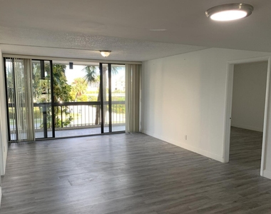 2425 Presidential Way - Photo Thumbnail 1