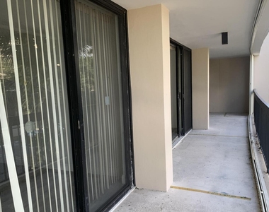 2425 Presidential Way - Photo Thumbnail 9