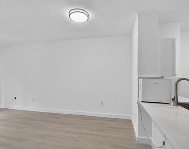630 S Sapodilla Avenue - Photo Thumbnail 22