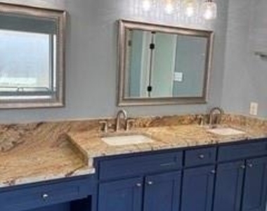 1309 Bradbury Drive - Photo Thumbnail 20