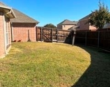 1309 Bradbury Drive - Photo Thumbnail 30