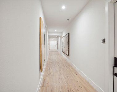 4907 Bryan Street - Photo Thumbnail 11