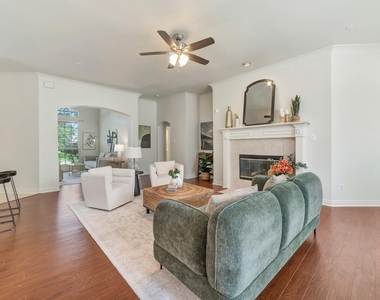 3308 Sedona Lane - Photo Thumbnail 10