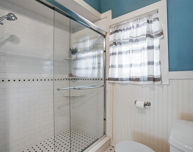 2212 Hurley Avenue - Photo Thumbnail 11