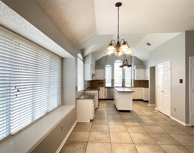 3616 Worthington Way - Photo Thumbnail 8