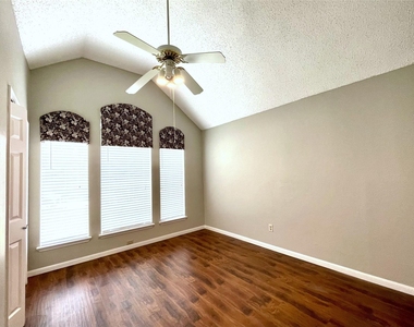 3616 Worthington Way - Photo Thumbnail 14