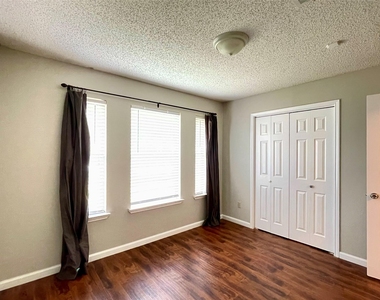 3616 Worthington Way - Photo Thumbnail 16