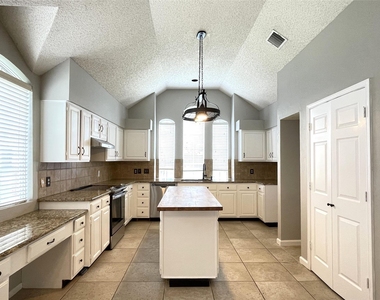 3616 Worthington Way - Photo Thumbnail 4