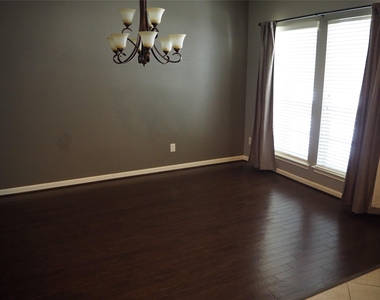 28607 Green Hedge Drive - Photo Thumbnail 21
