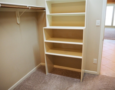 28607 Green Hedge Drive - Photo Thumbnail 19
