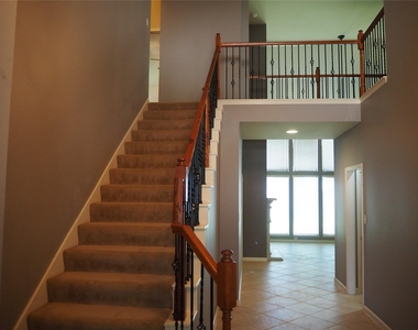 28607 Green Hedge Drive - Photo Thumbnail 24