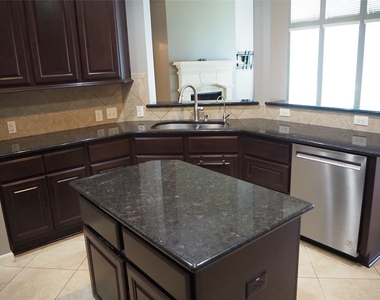 28607 Green Hedge Drive - Photo Thumbnail 9