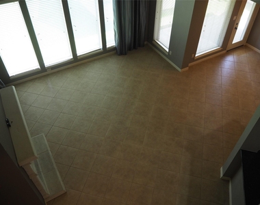 28607 Green Hedge Drive - Photo Thumbnail 35