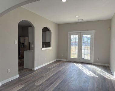 1913 Pin Oak Trail - Photo Thumbnail 7