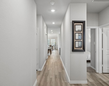 2255 Cliff Springs Drive - Photo Thumbnail 2