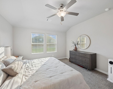 2255 Cliff Springs Drive - Photo Thumbnail 21