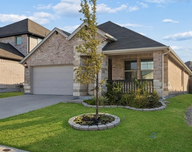 2255 Cliff Springs Drive - Photo Thumbnail 1