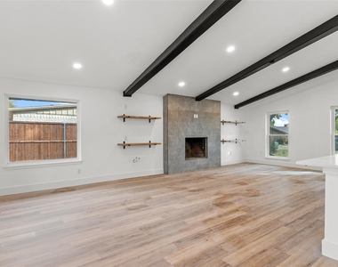 103 Elm Crest Drive - Photo Thumbnail 6