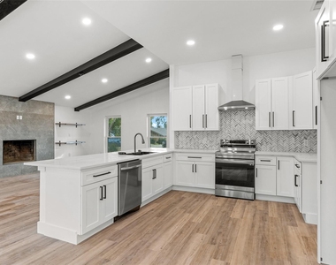 103 Elm Crest Drive - Photo Thumbnail 12