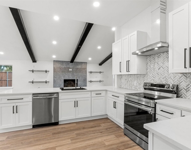 103 Elm Crest Drive - Photo Thumbnail 13