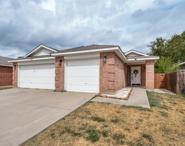 1063 Port Sullivan Drive - Photo Thumbnail 1