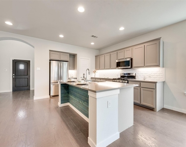 1617 Spoonbill Drive - Photo Thumbnail 8