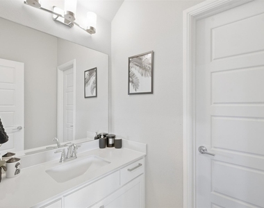 7243 Zachery Drive - Photo Thumbnail 21