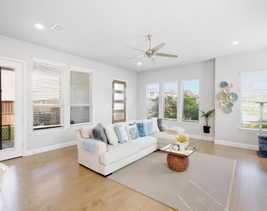 7243 Zachery Drive - Photo Thumbnail 9