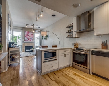 3907 Throckmorton Street - Photo Thumbnail 3