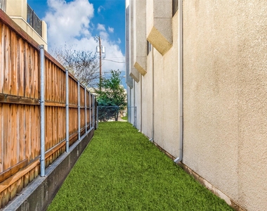 3907 Throckmorton Street - Photo Thumbnail 15