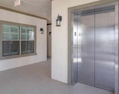 500 Waters Edge Drive - Photo Thumbnail 6
