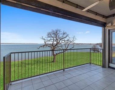 500 Waters Edge Drive - Photo Thumbnail 13