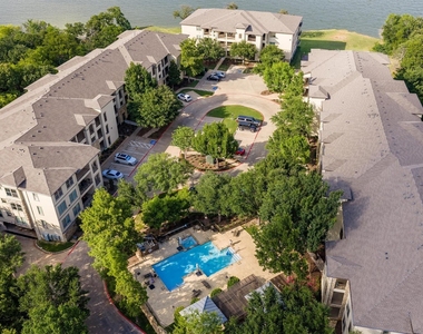 500 Waters Edge Drive - Photo Thumbnail 31