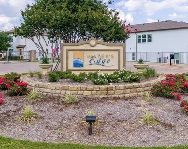 500 Waters Edge Drive - Photo Thumbnail 30