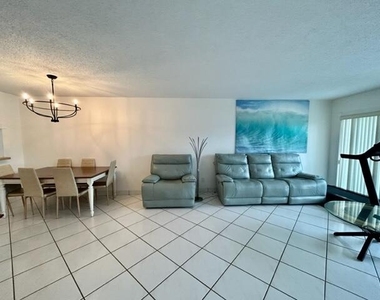 3601 Inverrary Drive - Photo Thumbnail 5
