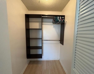 3601 Inverrary Drive - Photo Thumbnail 16