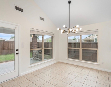 1413 Nightingale Drive - Photo Thumbnail 9
