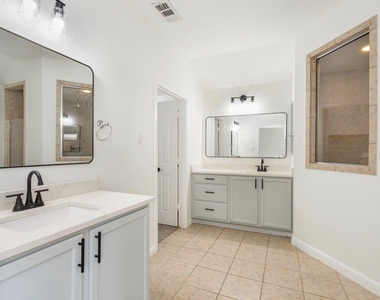 1413 Nightingale Drive - Photo Thumbnail 6