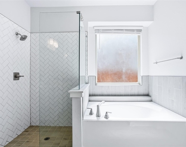 1212 Sapphire Lane - Photo Thumbnail 18