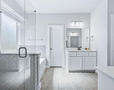 1212 Sapphire Lane - Photo Thumbnail 20