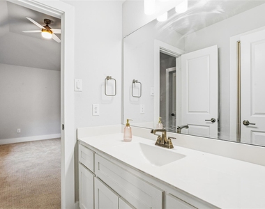 1212 Sapphire Lane - Photo Thumbnail 27
