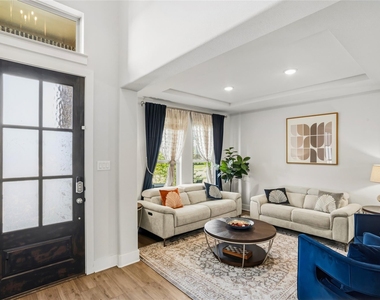 1212 Sapphire Lane - Photo Thumbnail 8