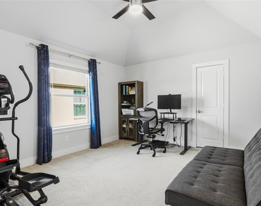 1212 Sapphire Lane - Photo Thumbnail 31