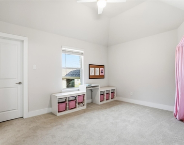 1212 Sapphire Lane - Photo Thumbnail 29