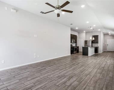 14009 Danesdale Drive - Photo Thumbnail 9