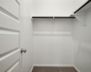 14009 Danesdale Drive - Photo Thumbnail 13
